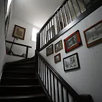 Cozy City Center, 4 Bedroom- 120Sq, 5Min Walk To Main Station